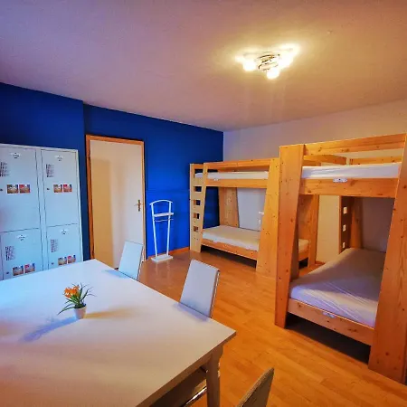 Downtown Hostel *