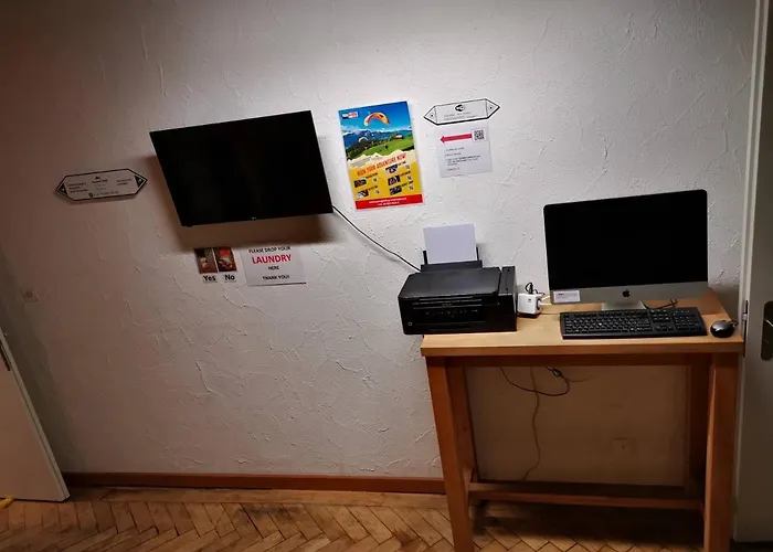 因特拉肯市中心旅舍