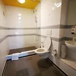 Downtown Hostel *